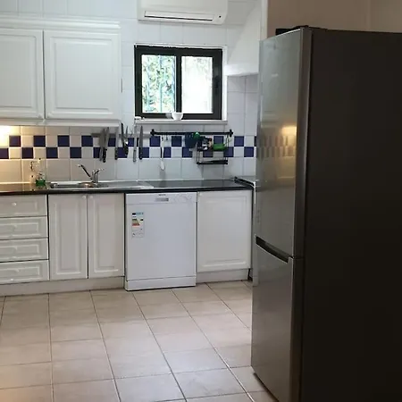 Small Oasis With Pool Near And Olhao *
