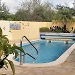 아파트 Small Oasis With Pool Near And Olhao Quelfes